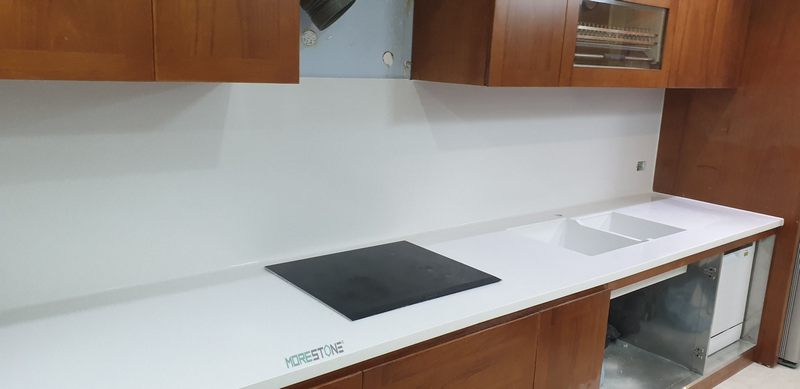 Tủ bếp được thiết kế mang phong cách hiện đại đang là xu hướng thịnh hành và phát triển trong thị trường tiêu dùng năm nau.