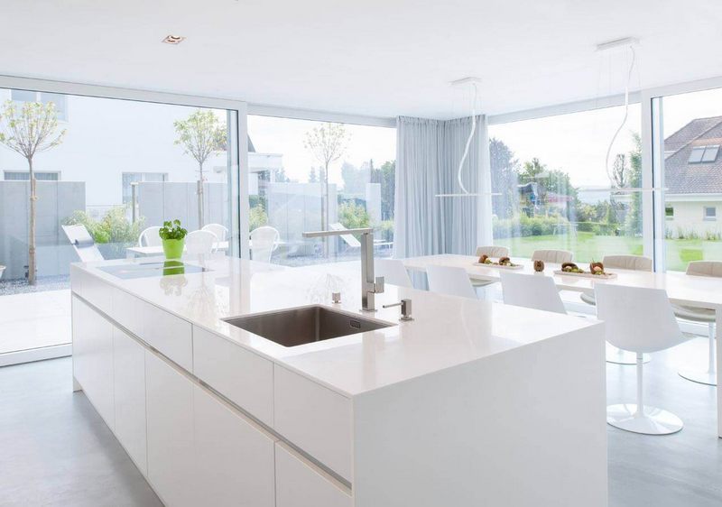 Gợi ý đá ốp bếp màu trắng trơn S028 cho căn bếp sang trọng cho biệt thự, chung cư
